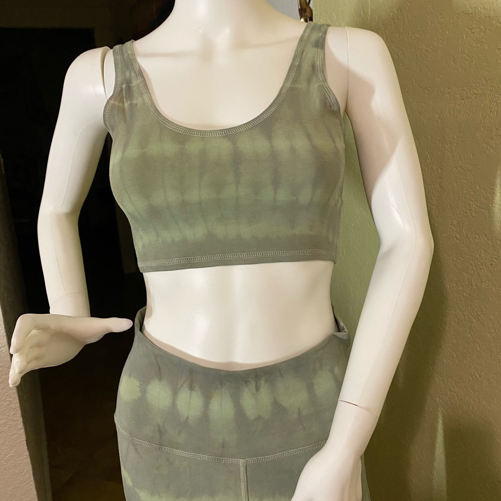 2 pieces bell bottom and top inseam 34 inches - Picture 10 of 12